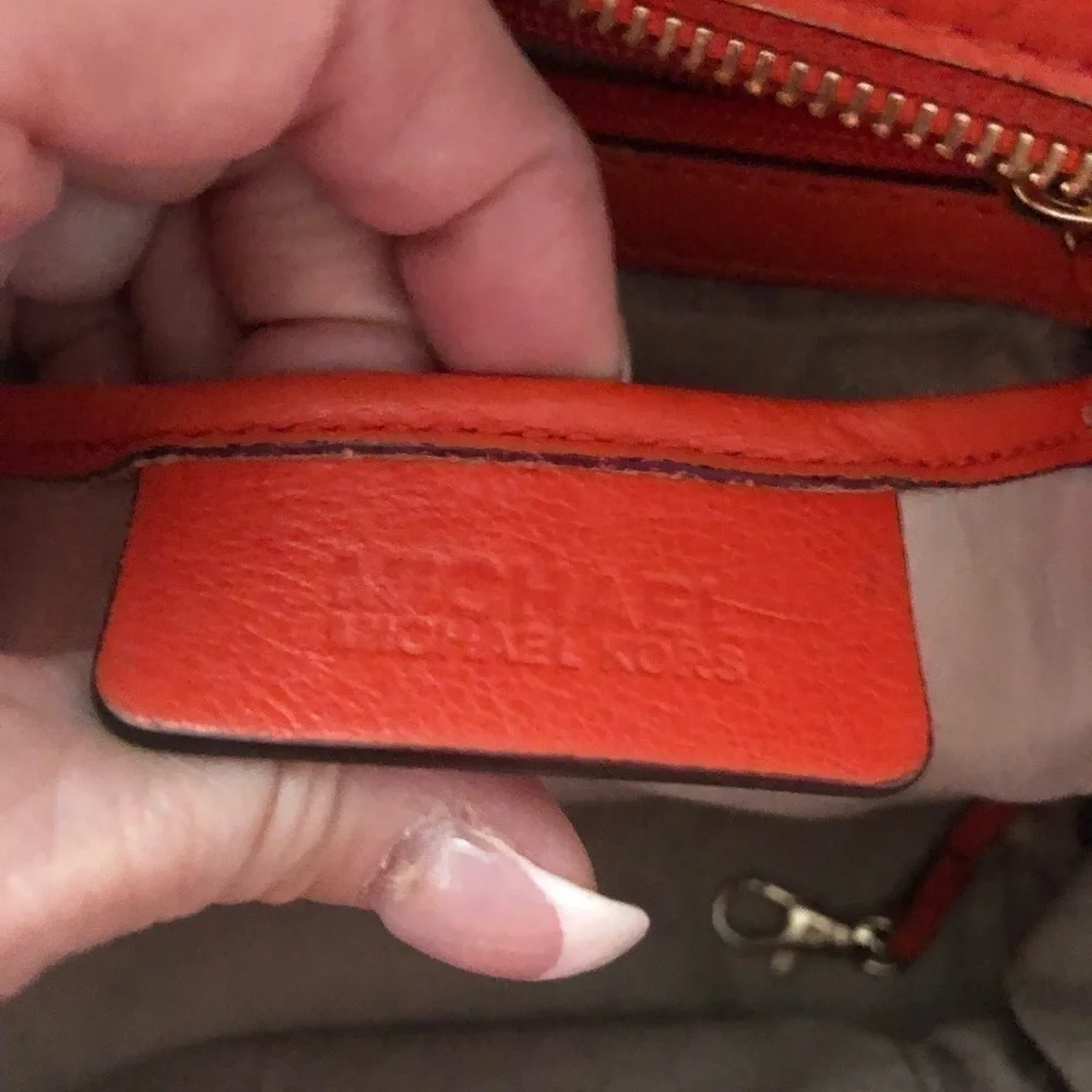 Michael Michael Kors Crossbody in tangerine